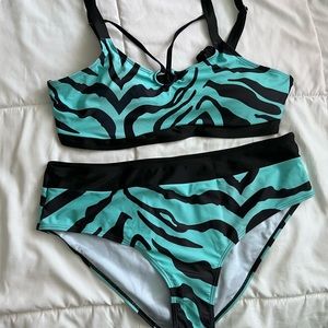 Never worn 2-piece swim suit!